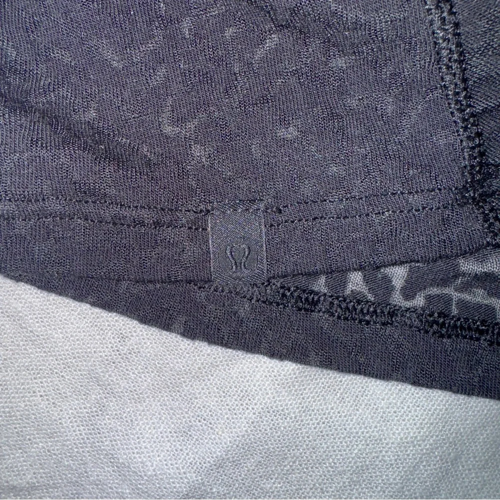 Lululemon Athletica Black Short Sleeve Top Women Small Sheer‎ Casual Flowy #cc